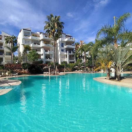 Costalita On The Beach - 3 Bedroom Cosy Apartment Estepona Exterior photo